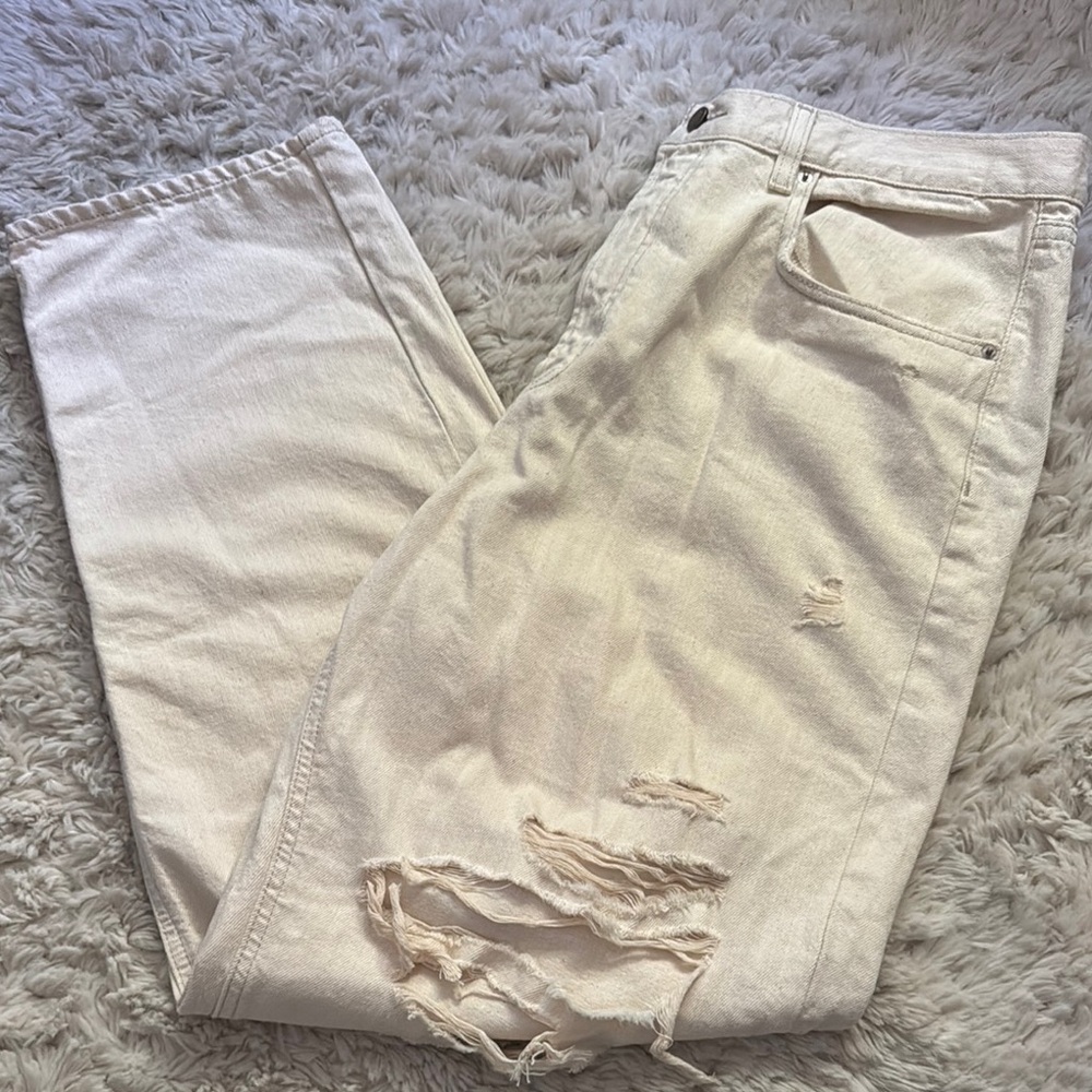 BDG Cream Distressed Baggy Jeans